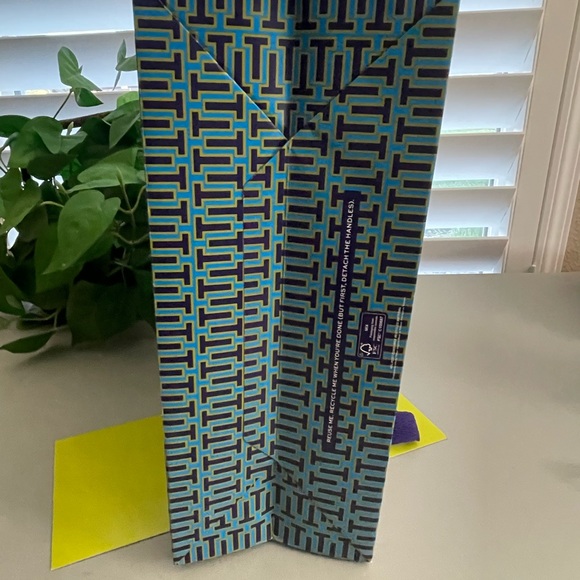 Tory Burch Empty Gift Bag 12X9X5  10.5”handle drop - Picture 3 of 8